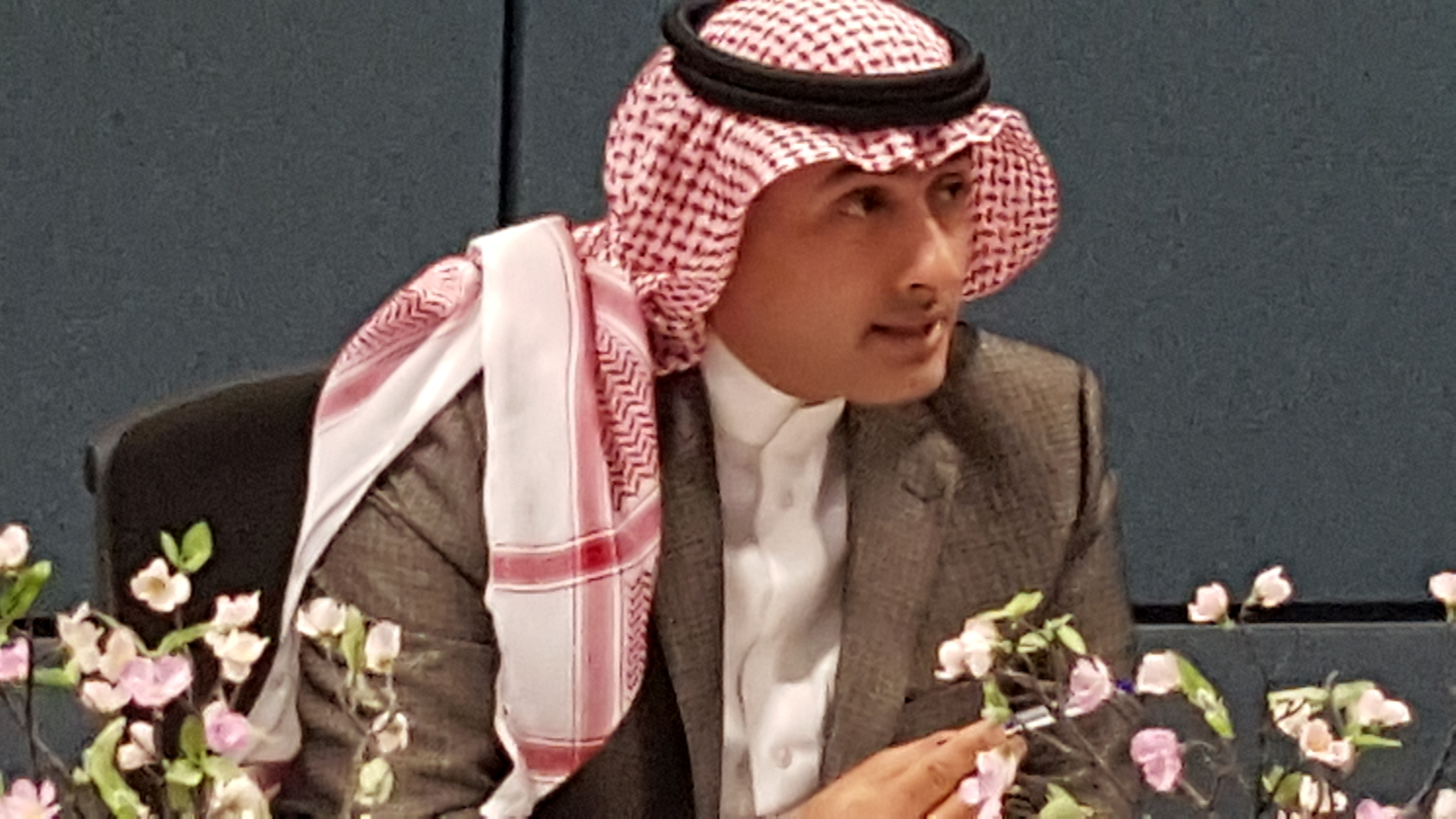 تهنئة لسعادة الدكتور طارق بن علي الصالحي تهنئة لسعادة الدكتور طارق بن علي الصالحي