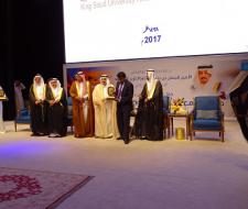 عضو معهد النانو يفوز بجائزة...