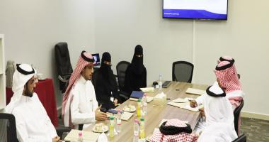 مركز التوجيه والإرشاد الطلابي يعقد إجتماعاً مشتركاً مع شركة لين للأعمال