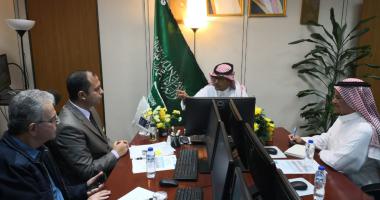 برنامج الوصول الشامل يعقد اجتماع مع عمادة شؤون المكتبات لتطوير الموقع والخدمات الالكترونية لذوي الاعاقة