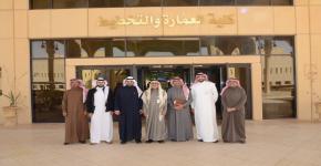 كلية العمارة والتخطيط تستقبل وكيل الجامعة للتخطيط والتطوير
