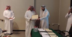 يوم استثنائي بكلية الصيدلة.. وداع حزين للمتقاعدين وحوافز مادية للمتميزين