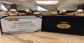 مدير جامعة أم القرى عضوا فخريا في جستر