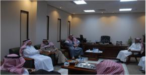 اطلع خلالها على استعدادات الكلية في أول يوم دراسي من الفصل الثاني ، سعادة وكيل الجامعة للمشاريع في زيارة لكلية العلوم