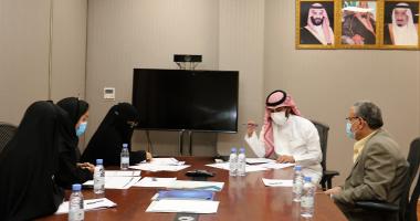 اجتماع التطوير والجودة مع مركز الخريجين بالجامعة