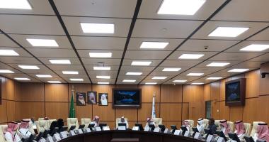 مجلس العمادة يعقد جلستة التاسعة