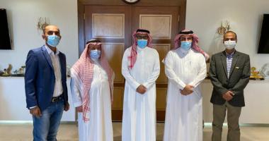معالي رئيس الجامعة يهنيء عدد من أعضاء هيئة التدريس بكلية العلوم