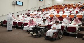 مركز ذوي الاحتياجات الخاصة يقيم فعالية تعريفية في عمادة السنة التحضيرية 