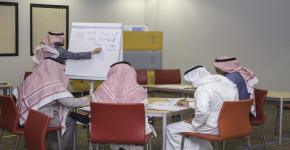 دورة تدريبية للموظفين بعنوان: مهارات إعداد المراسلات والتقارير ومحاضر الاجتماعات