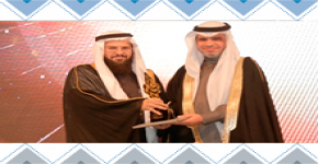 معالي وزير التعليم يُكرم د. النذير على جهوده في جائزة التميز