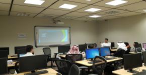 دورة تطوير اللوح الإلكتروني Arduino لطلاب الجامعة الموهوبين