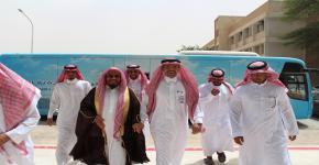 معالي الشيخ عبدالله المطلق في لقاء توعوي متنوع بكلية المجتمع