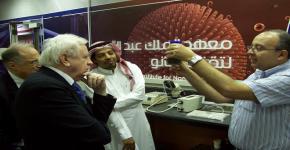 رئيس هيئة خبراء التصنيف العالمي يشهد تجربة نانوية منتجة  بجامعة الملك سعود