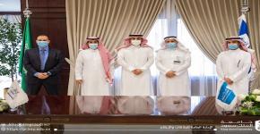 وكيل الجامعة للدراسات العليا والبحث العلمي يوقع اتفاقية تعاون مع المركز الوطني للوثائق والمحفوظات