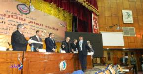 الدكتور الذيبي يحصل على جائزة الدكتور الأنصاري في مصر 
