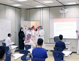 معالي رئيس الجامعة يتفقد كلية التمريض