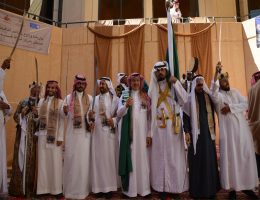 اداء العرضة السعودية كلية التربية