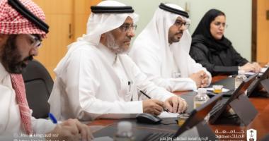 نائب رئيس الجامعة للدراسات العليا والبحث العلمي يستقبل وفداً من مؤسسة التراث 
