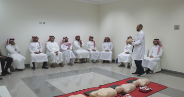 المعهد ينظم دورة في الإسعافات الأولية لمنسوبيه