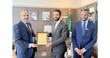 نيابةً عن سعادة رئيس الجامعة المكلّف.. سعادة عميد المعهد يزور البرنامج التدريبي المكثف بمملكة هولندا