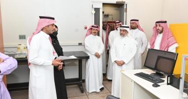 نائب رئيس الجامعة للدراسات العليا والبحث العلمي يزور معهد الملك عبدالله لتقنية النانو