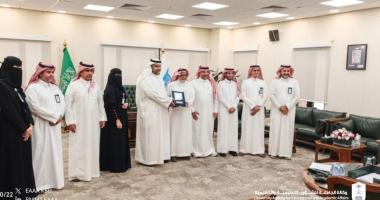 في خطوة لتعزيز الجهود العلمية والبحثية نائب رئيس الجامعة للشؤون التعليمية والأكاديمية يستقبل وفداً…