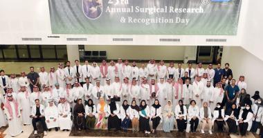 بحضور عميد كلية الطب.. قسم الجراحة يطرح 37 ورقة بحثية في يومه السنوي الثالث والعشرين