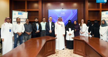 الجفن يكرّم منسوبي مركز الامتحانات والتقييم ويستعرض خطط تطويره