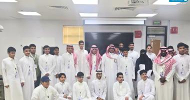 Dean of the College of Medicine, Dr. Bandar Al-Jafen, Welcomes Students Participating in the…