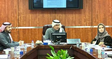 نائب رئيس الجامعة للمشاريع يترأس اجتماع اللجنة الدائمة للاستدامة البيئية والطاقة المتجددة