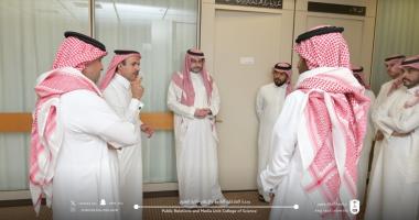 زيارة وكيل كلية العلوم للشؤون الفنية والمقررات الخدمية لمركز الدراسات الجيولوجية