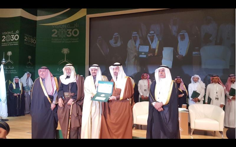 الدكتور الحمدان يفوز بجائزة خادم الحرمين الشريفين للمخترعين والموهوبين (1438هـ/ 2017م)