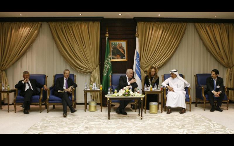 رئيس وزراء ولاية بافاريا الألمانية يزور الجامعة