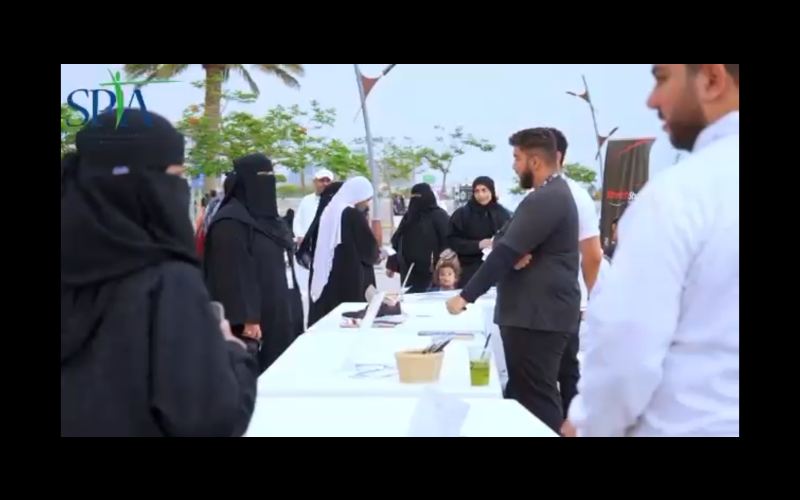 الجمعية السعودية للعلاج الطبيعي تطلق’ مبادرة تحدي العافية في كورنيش الخبر 