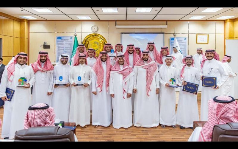 الحفل الختامي للأنشطة الطلابية بكلية الحقوق والعلوم السياسية